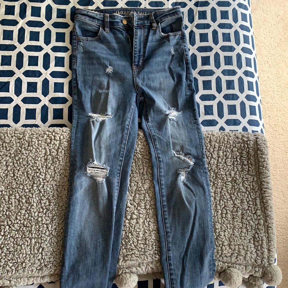 American eagle ripped skinny jeans